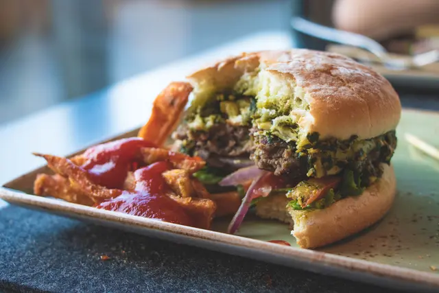 Hat's nicht geschmeckt? Nicht immer wird im Gasthaus alles aufgegessen. | Foto: Adobe Stock