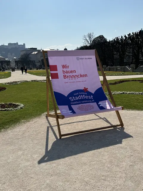 Das Motto lautet: "Wir bauen Brücken". Drei Tage lang verwandeln sich die Plätze, Gassen und Brücken in der Stadt Salzburg in eine bunte Bühne für Begegnung, Musik, Kultur, Sport und gemeinsames Feiern.  | Foto: Lisa Gold