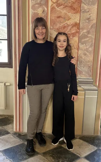 Ella Tanzer mit ihrer Klavier-Lehrerin Dubravka Caric aus der Musikschule St. Kanzian | Foto: Musikschule Südkärnten