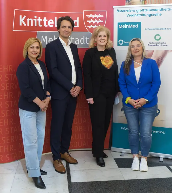 GR Deshire Shehu, Dr. David Kaufmann, Carmen Hausstätter und GR. Natascha Meltzer (v.l.) beim MeinMed-Vortrag in Knittelfeld.  | Foto: Walter Schindler
