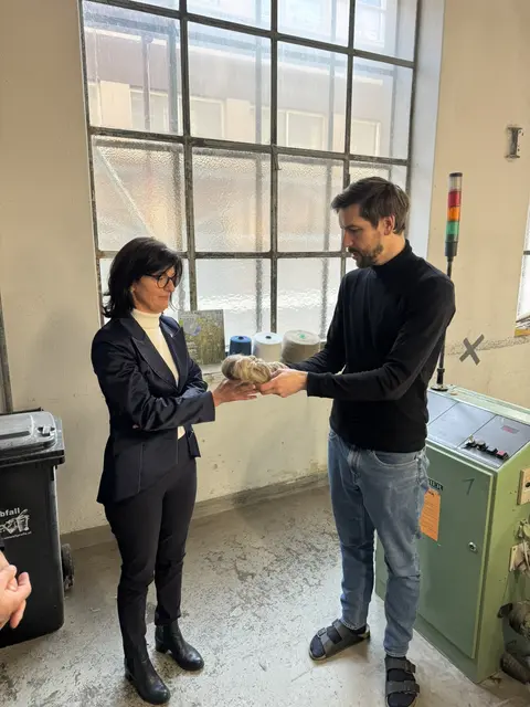 In der Leinenweberei Vieböck wird seit 1832 Leinen gewebt. In Handarbeit werde aus den hochwertigen Naturfasern tolle Produkte | Foto: OÖVP / Gierlinger