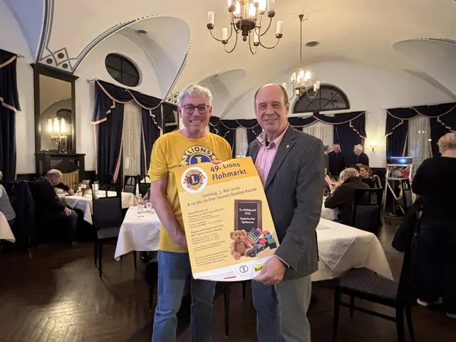 Christian Zahedi und Wolfgang Köck voller Vorfreude auf den 49. Lions-Flohmarkt am 3. Mai in Reutte. | Foto: MeinBezirk/Hartman
