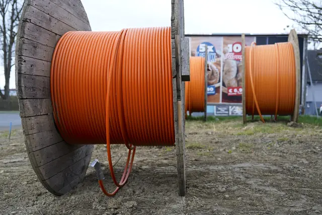 Mancherorts – wie hier in Fresing – werden gerade die Leitungen verlegt. | Foto: MeinBezirk/Simon Michl