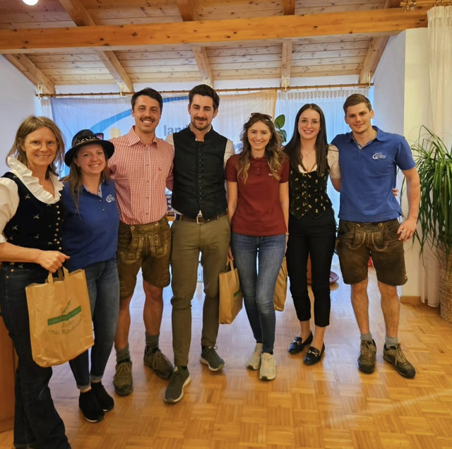 Junge Redetalente debattieren im Dorfgemeinschaftshaus Tiffen