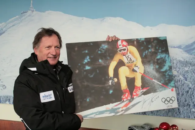 Franz Klammer, anlässlich des Films „Klammer“ der im Herbst 2021 im Kino zu sehen war, mit einer bildlichen Erinnerung an seine Abfahrt zu Olympia-Gold auf dem Patscherkofel im Jahr 1976 | Foto: René Soukopf
