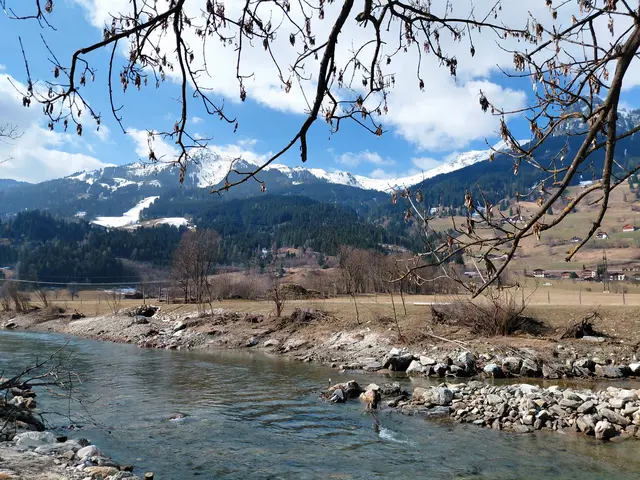 Herrliche Aussicht auf verschneite Berge  | Foto: H.Bachinger