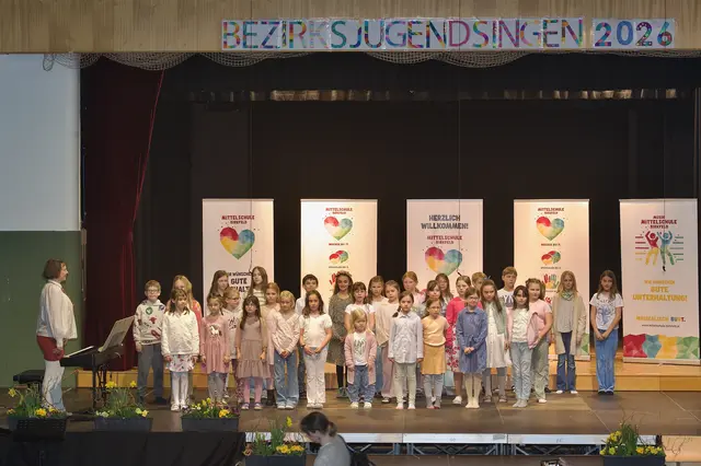 Von den jüngsten, den Kindergartenkindern, bis hin zur Oberstufe waren alle Altersgruppen vertreten.  | Foto: Peter Pessl