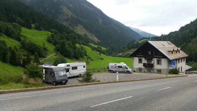 Wildcamper verlassen sich auf diverse Campingforen im Internet. | Foto: TBW Est. Stubai