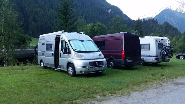 Camper auf Weide- und Futterflächen | Foto: TBW Est. Stubai