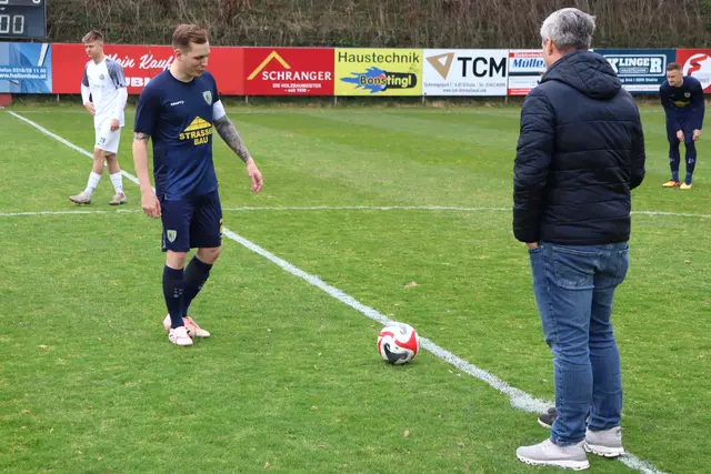 Ankick durch Matchballspender Knauf Inuslation | Foto: Gerhard Langmann