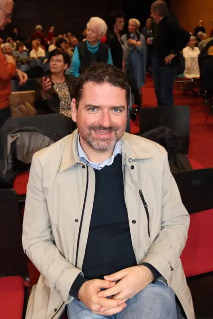 Peter Vöhl, der Obmann der Stadtmusikkapelle Landeck, mischte sich ebenfalls unter die Besucher.  | Foto: Elisabeth Zangerl