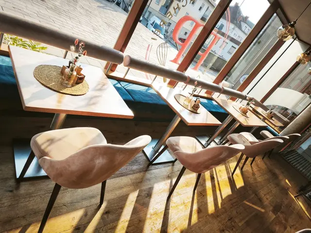 Die sehenwerte Innenraumgestaltung lädt zum Besuch sein.