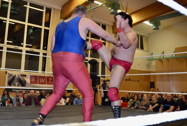 Mirko Panic trifft auf den slowakischen Gegner Ricky Sky. | Foto: Elisabeth Peinsipp