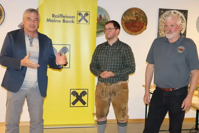 Bürgermeister Karl Bohnstingl, Schützenmeister Markus Koch und Schießleiter Wolfgang Gollob (v.l.) | Foto: Gerhard Langmann