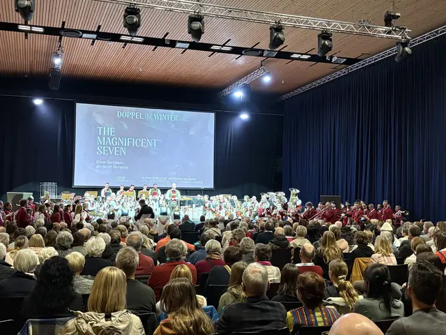 Die Musikkapellen St. Anton am Arlberg und Hatting traten am 21. März gemeinsam im Arlberg WellCom auf.  | Foto: Elisabeth Zangerl