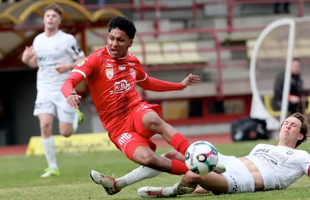 Abermals eine Talentprobe für KSV-Stürmer Jose-Andrei Rostas  | Foto: GEPA pictures/Hans Oberländer