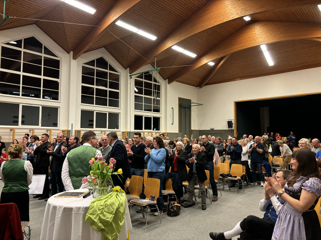 Standing Ovation nach den Zugaben | Foto: Lukas Leidenfrost