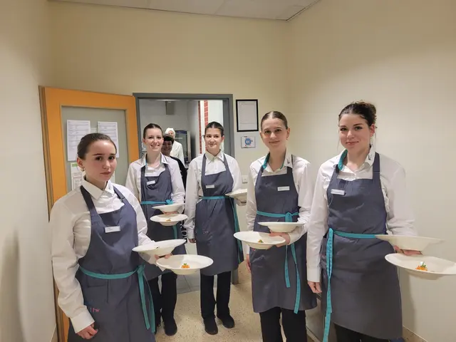 Luise Wimmer, Laura Zöch, Nicole Bugelmüller, Rebecca Bauer, Marie Schwingenschrot | Foto: HLW Hollabrunn