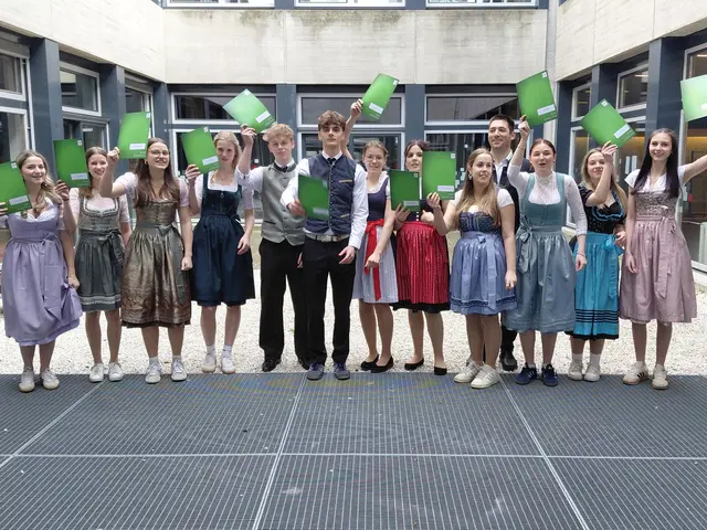 Foto: Weinexpertenprüfung an der HLW Spittal - Tages der Erfolgers (c) hlwspittal Medienteam