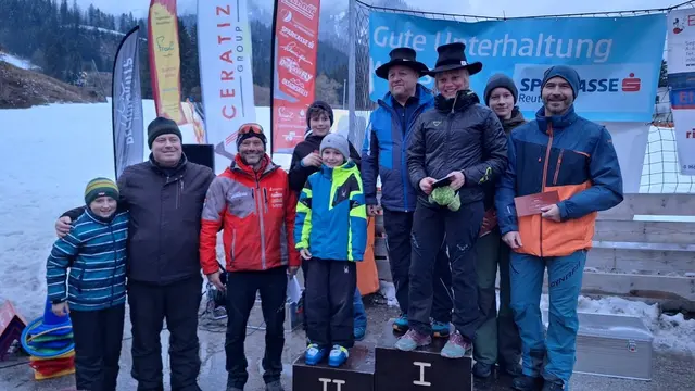Die Schützenkompanie Lechaschau 1 mit Josef Wildauer und Magdalena Sprenger gewann das Aui-Achi-Rennen. | Foto: SC Lechaschau