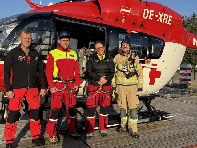 Praxisnahe Schulung der Flughelfer in Telfs