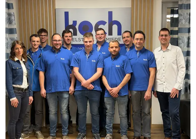 Das Team von Koch Metallbau um Ulrich Koch (rechts) freut sich auf viele Besucher bei der Präsentation des neuen Schauraums. | Foto: Koch Metallbau GmbH