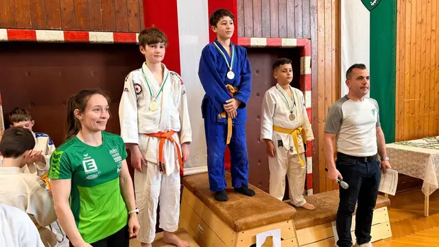 Steirischer Vizemeister Oskar Thiem in der U12 (links).