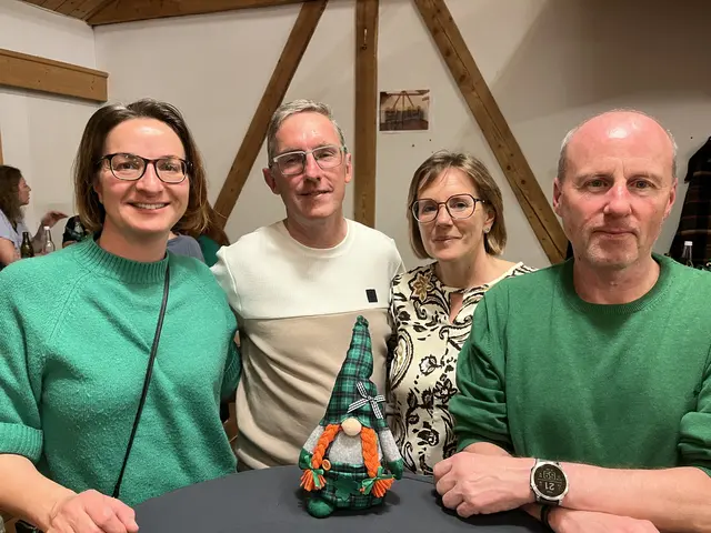 Claudia, Ulli, Roswitha und Berni waren von der Band und der irischen Musik begeistert. | Foto: Voithofer