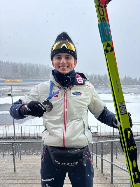 Jung-Kombinierer Lukas Mühlbacher holte Rang zwei im Alpencup. | Foto: zVg