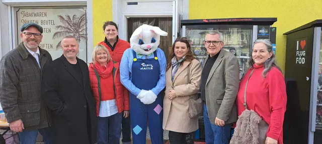 Der SPÖ Gemeinderatsklub besuchte das Flugfeld: Norbert Horvath, Rainer Spenger, Sissy Wallner, Michi Mayer, Barbara Dunst, Christian Hoffmann und Gabriele Grabner | Foto: SPWN