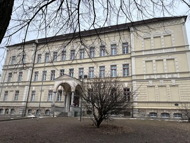 Khevenhüller-Schule wird zum Caritas-Headquarter