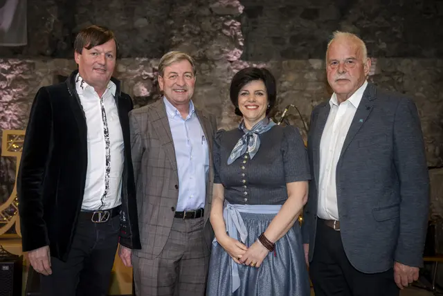 Tourismusthemen pointiert formuliert (v.l.): Thomas Mark (Präsident MK Illumination / LUMAGICA), Franz Dengg (Betreiber Ehrenberg Liner), Karin Seiler (Geschäftsführerin Tirol Werbung) und Hermann Ruepp (Obmann TVB Naturparkregion Reutte). | Foto: Burgenwelt Ehrenberg / Hetfleisch