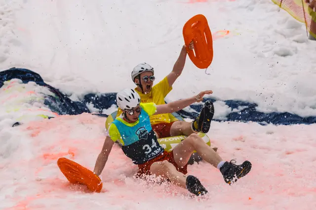 Für Action und beste Stimmung sorgte am vergangenen Samstag der Waterslide-Contest der Jungbauern/Landjugend Neustift.