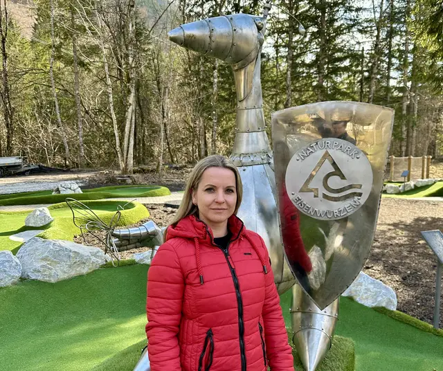 Manuela Eichenmüller betreibt die Adventure-Golf-Anlage in Sankt Gallen. | Foto: MeinBezirk/Christoph Schneeberger