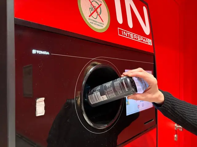 Neben einer hohen Quote an Pfandflaschen, die in den Rückgabeautomaten landen, freut man sich vor allem über die wertvollen Rohstoffe, die durch das Recycling im Land bleiben. (Symbolfoto) | Foto: MeinBezirk.at/Birgit Gehrke
