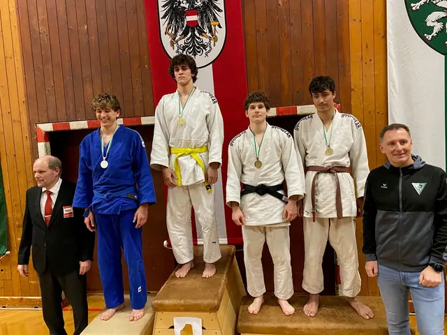 Christoph Falk belohnte seine Leistung mit Platz Drei. (zweiter von rechts)