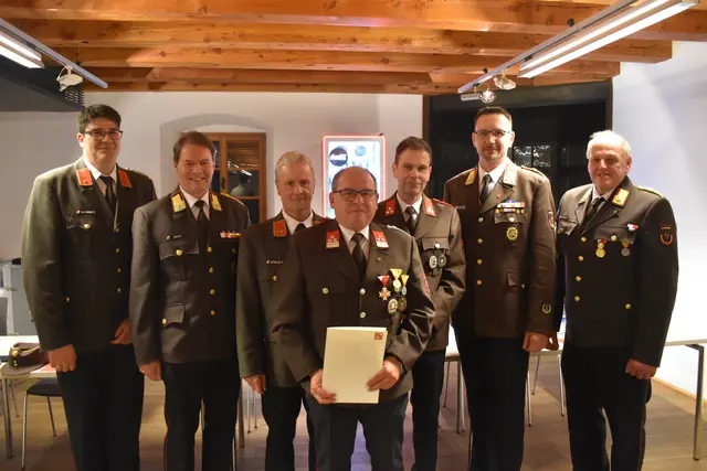 Bei der jüngsten Jahreshauptversammlung der FF Rattenberg wurden auch Mitglieder geehrt.  | Foto: ZOOM.Tirol
