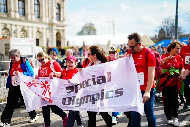 [Anzeige] Tausend Menschen laufen beim Coca-Cola Inclusion Run für Inklusion