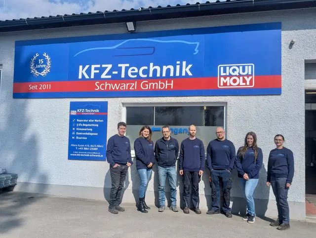 [Anzeige] KFZ Schwarzl feiert sein Jubiläum, vom Ein-Mann-Betrieb zum Erfolg