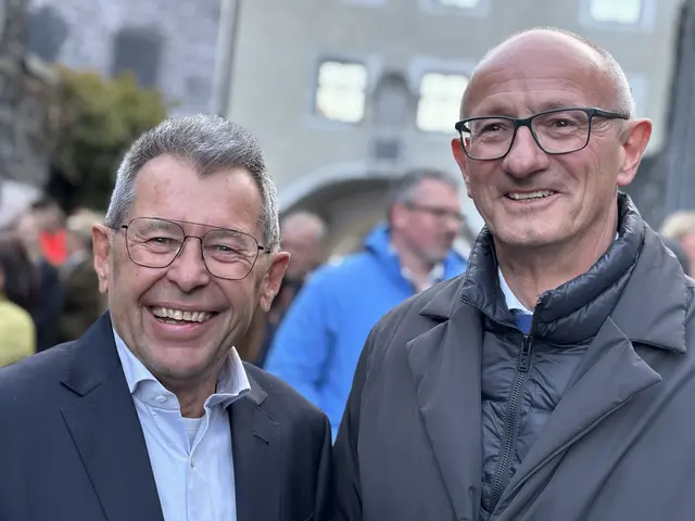 Armin Walch durfte viele Gäste begrüßen, auch Landeshauptmann Anton Mattle war gekommen (v.l.). | Foto: MeinBezirk/Günther Reichel