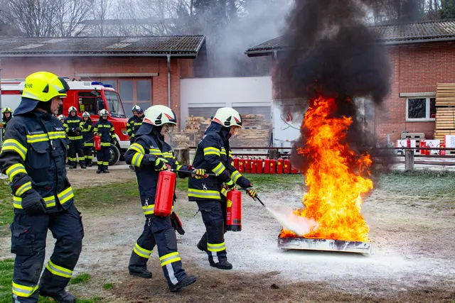 Verschiedenste Situationen mussten bewältigt werden. | Foto: Pressestelle BFK UU | Thomas Traxler