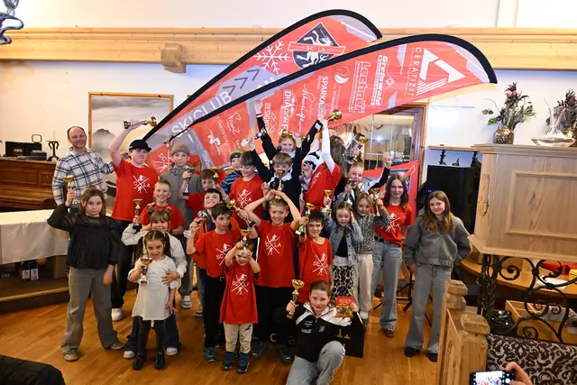 Mit ganz viel Stolz nahmen die Kids ihre Preise und Pokale entgegen. | Foto: SC Lechaschau