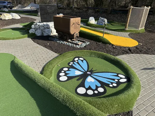 Die Bahnen der Adventure-Golf-Anlage sind für die gesamte Familie einfach zu bewältigen. | Foto: MeinBezirk/Christoph Schneeberger