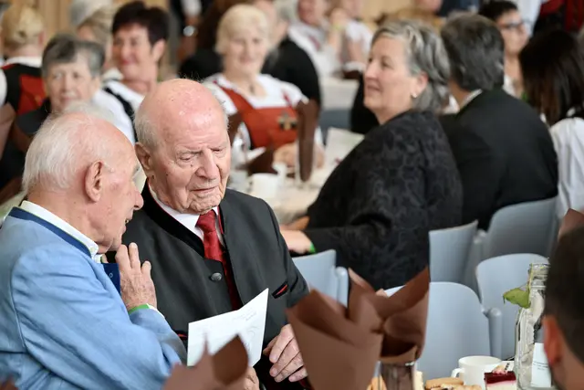 Schön, ihn zu sehen: Alt-LH Alois Partl war unter den Gästen. | Foto: Hassl