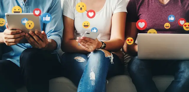 Ob WhatsApp, Instagram, Facebook oder YouTube – du findest MeinBezirk Salzburg auf vielen SocialMedia-Kanälen.  | Foto: Adobe Stock