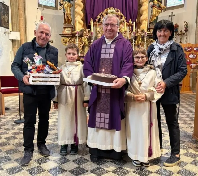 Herr Thomas Rörig mit Bürgermeister Jossef Schöppl und Vizebürgermeisterin Andrea Schachinger. | Foto: Gemeinde Kirchdorf