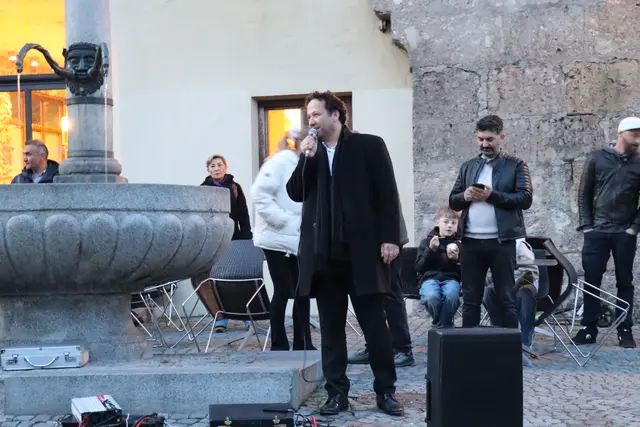 Mesut Onay, Innsbrucker Gemeinderat (Alternative Liste Innsbruck), ist 1989 mit seiner Familie nach Hall gezogen und sprach über seine positiven Erfahrungen mit der Stadt Hall. | Foto: Kendlbacher