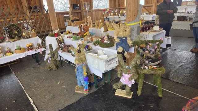 So sahen die verschiedensten Stände am Ostermarkt aus. | Foto: Holzmann