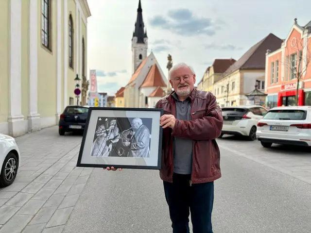 Fröhlich und Krestan präsentierten ihre eindrucksvollen Momentaufnahmen erstmals gemeinsam in der Stadt Horn. | Foto: Markus Kahrer