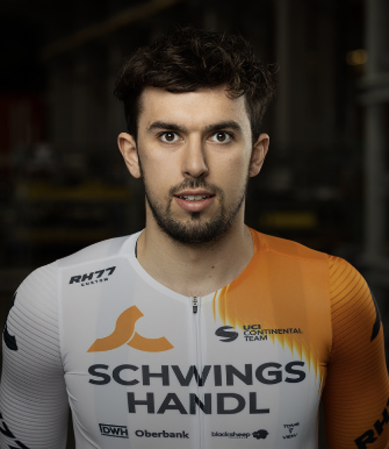 Markus Breitenfellner aus Kleinzell tritt für das Schwingshandl-Team in die Pedale.  | Foto: Schwingshandl